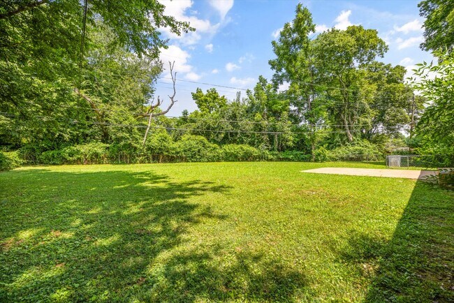 Building Photo - 2111 Shady Ln Cir NW