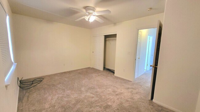 Building Photo - 2400 E Ambush St