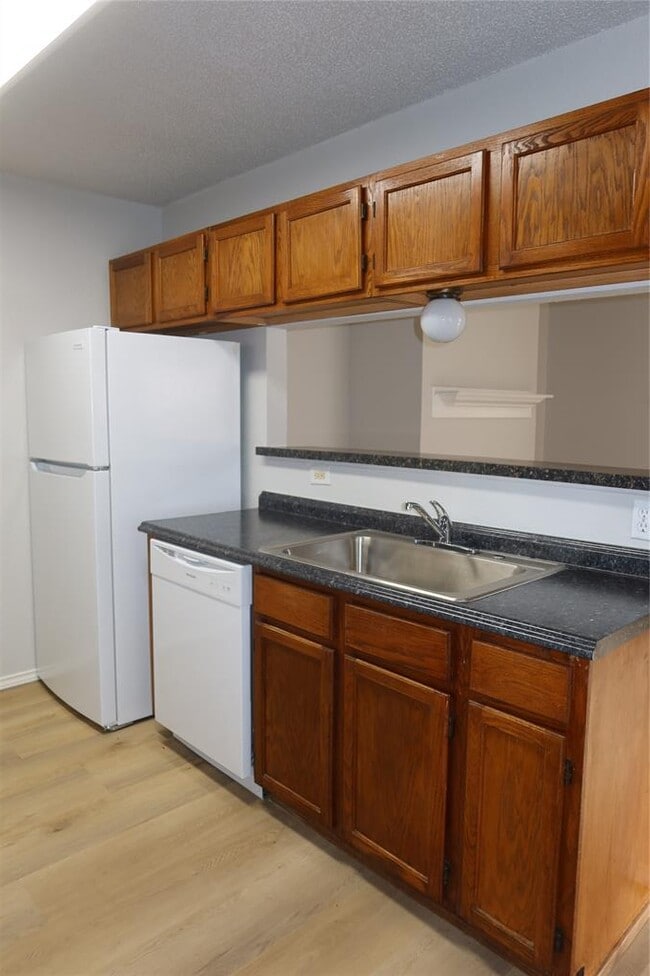 Building Photo - 2511 Bucks Run