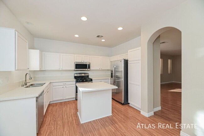 Building Photo - 4009 Bella Palermo Way