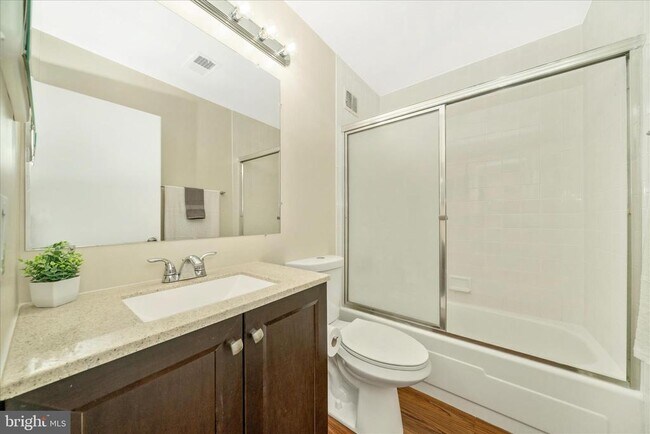 Building Photo - 6711 Park Heights Ave