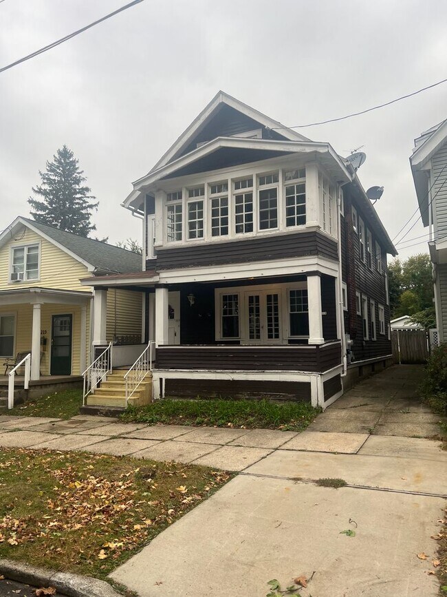 21719 LIBERTY 21719 Liberty St Erie PA 16507 Apartment Finder