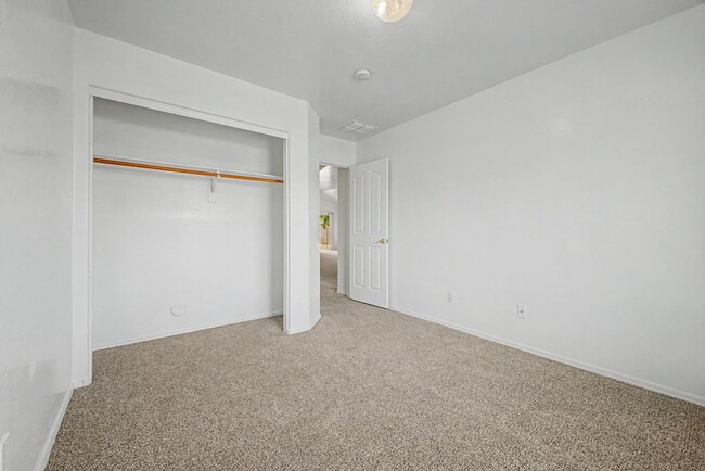 Building Photo - 3903 W Goodman Dr