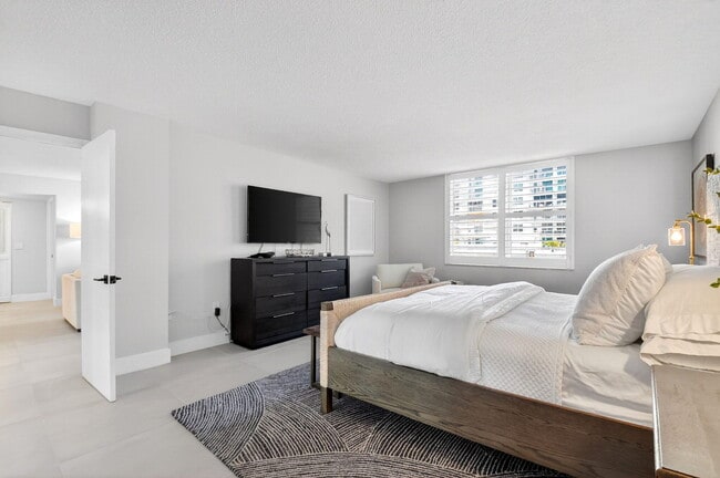 Building Photo - 3456 S Ocean Blvd