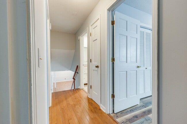 Building Photo - 1316 Rivermont Dr