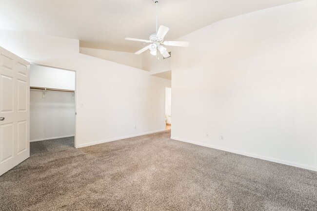 Building Photo - Charming Home in Henderson!