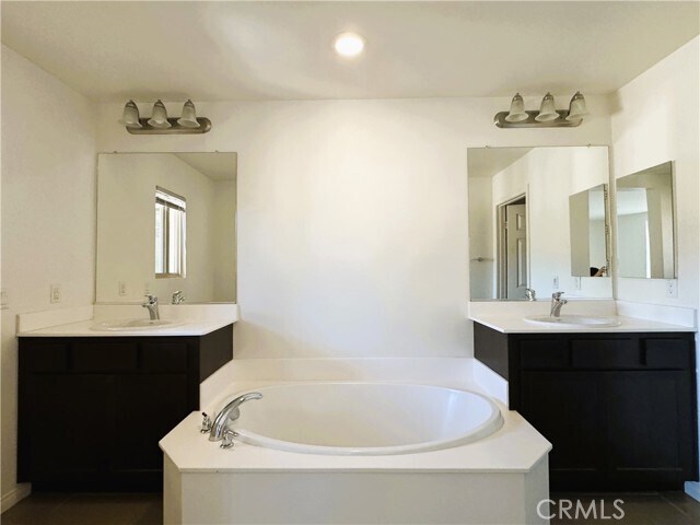 Building Photo - 2643 E Foothill Blvd