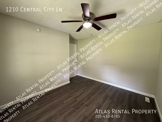 Building Photo - 1210 Central City Ln