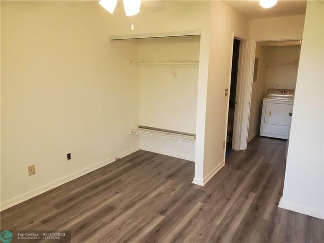 Building Photo - 724 NW 91st Terrace