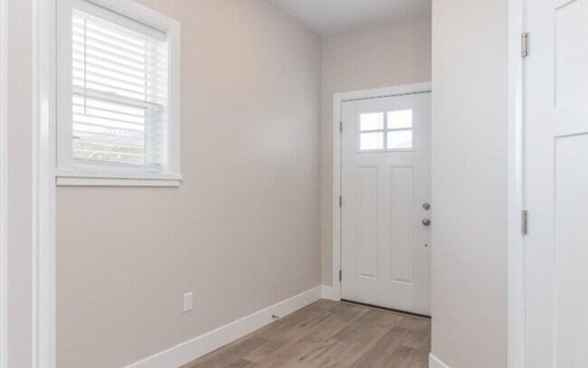 Building Photo - Beautiful 3 Bedroom House for Rent!