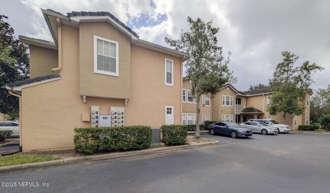 Building Photo - 10075 GATE N Pky