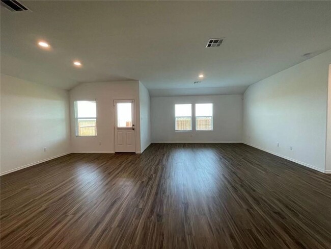 Building Photo - 112 Wolseley Dr