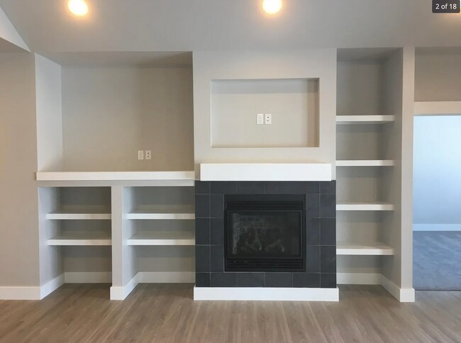 Building Photo - Beautiful 3 Bedroom Home