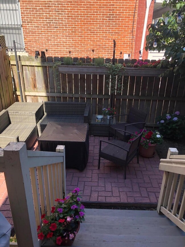 Building Photo - 117 Miami Ave