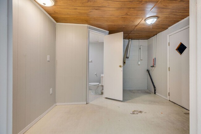 Building Photo - Spacious 3-Bedroom Home with Finished Base...