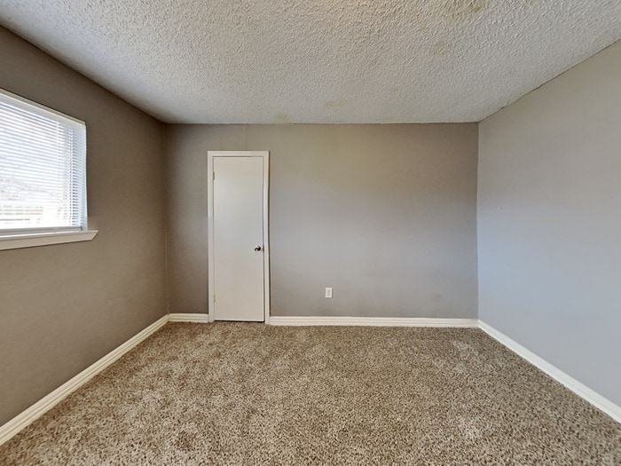 Building Photo - 2238 Turtle Creek Dr