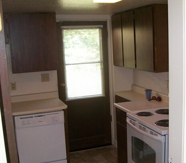 Building Photo - 236 Lomas Cantadas