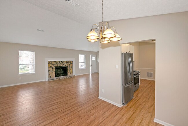 Building Photo - 614 Mephisto Cir