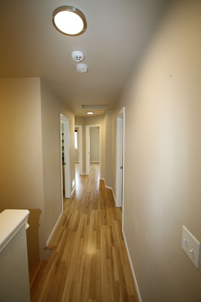 Building Photo - 368 SKWENTNA Dr