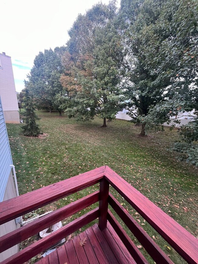 Building Photo - 3 Bd / 2.5 Bth Pennsbury School District Townhome