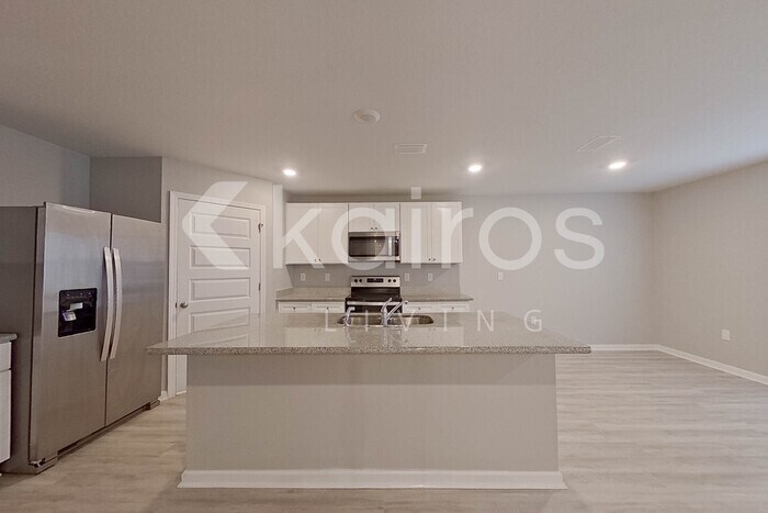 Building Photo - 4690 Malay Cir