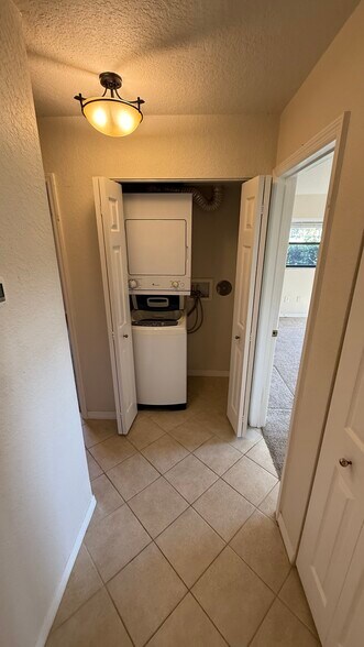 Building Photo - 6150 Gulfport Blvd S