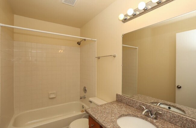 Building Photo - 1225 Sebring Cir