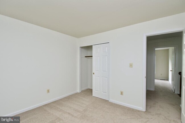 Building Photo - 8614 Oak Chase Cir