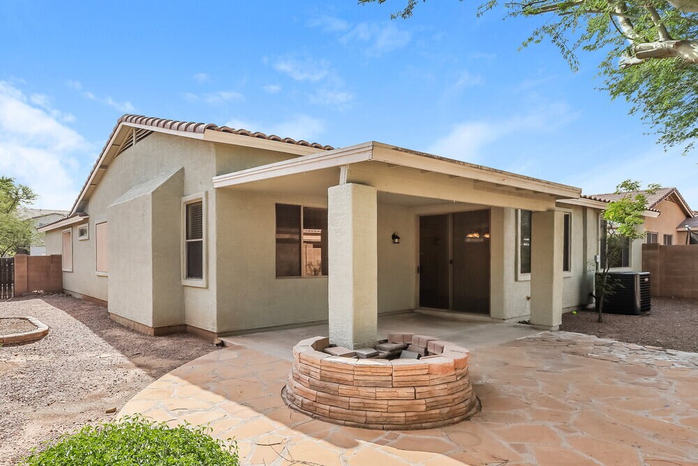 Building Photo - 7406 W Superior Ave