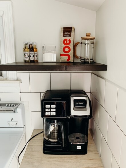 kitchen - 22101 Nowlin St