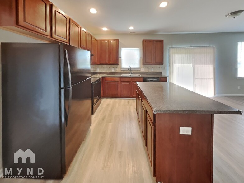 Building Photo - 165 Stallings Mill Dr