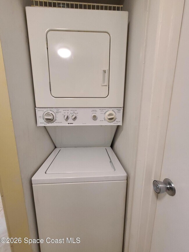 Building Photo - 4139 Cedar Creek Cir