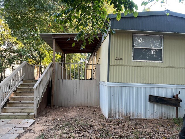 Building Photo - 13207 Captain Cir
