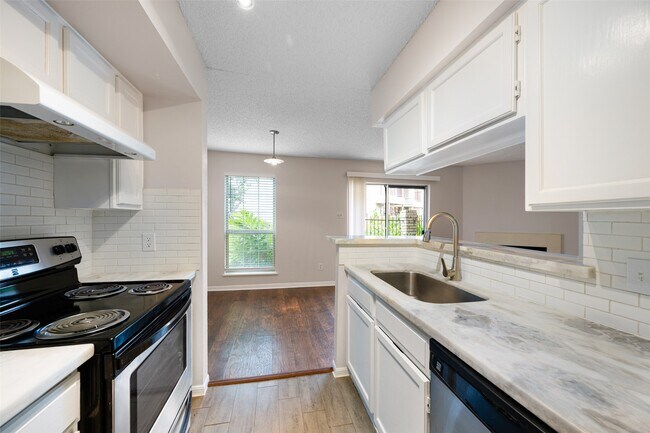 Building Photo - 2120 El Paseo St