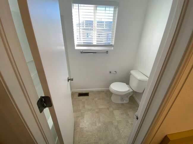 Building Photo - 6246 Calico Patch Heights