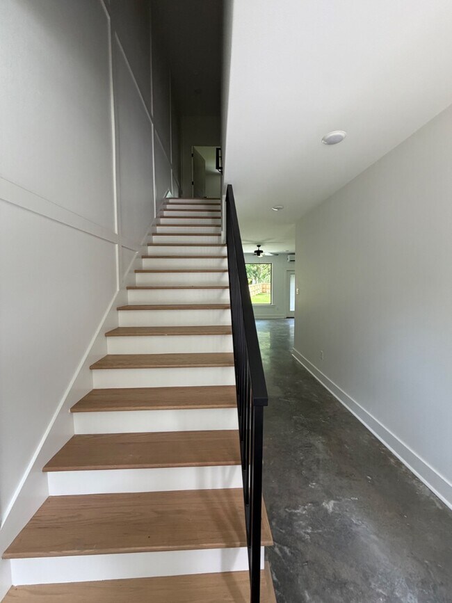 Building Photo - 414 Prickett Rd