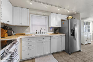 Building Photo - 1240 Turkey Creek Dr NE