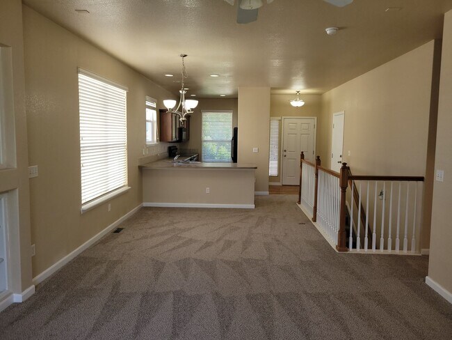 Building Photo - 7747 Mountain Laurel Dr