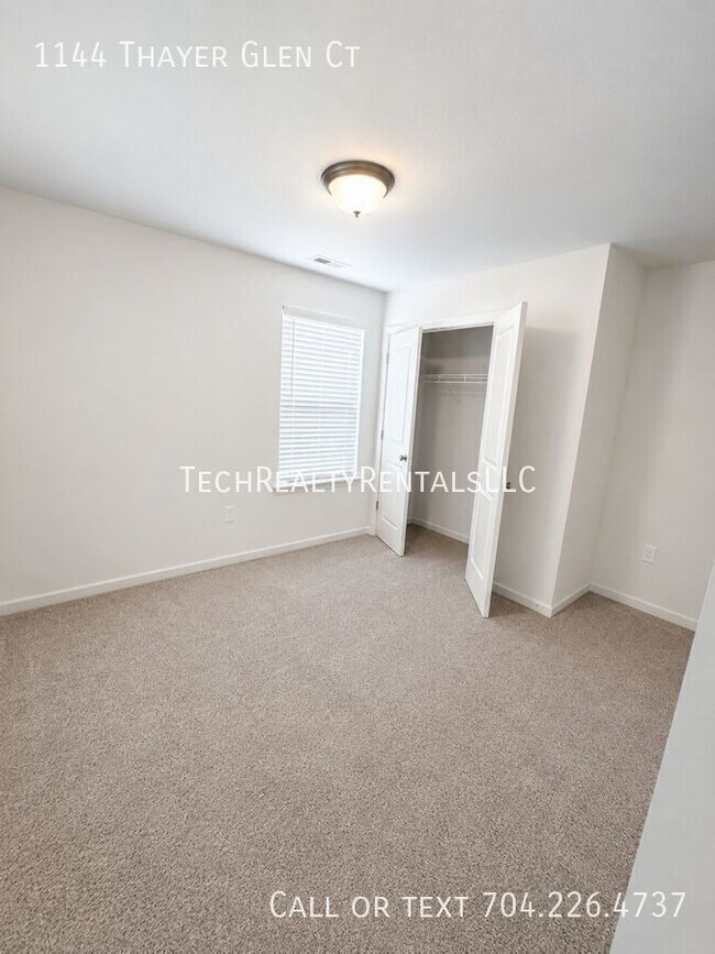 Building Photo - 1144 Thayer Gln Ct