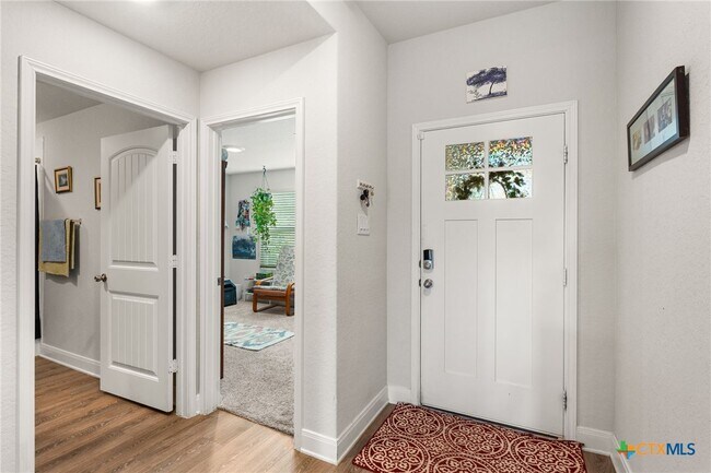 Building Photo - 1444 Acorn Wood