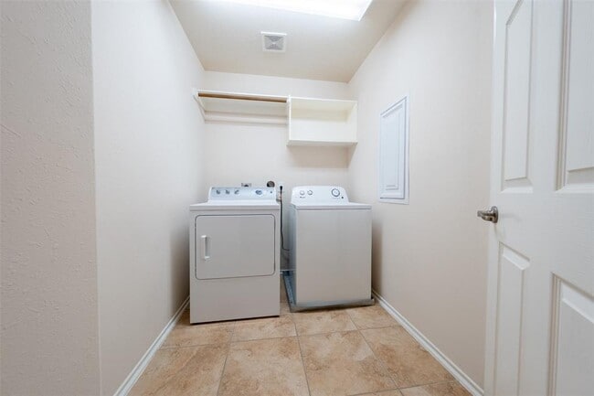 Building Photo - 6226 Havenwood Canyon Ln