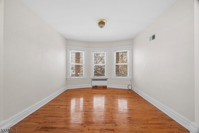 Building Photo - 287 Hornblower Ave