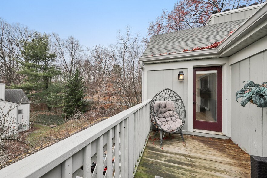 Building Photo - 2209 Hunters Run Dr