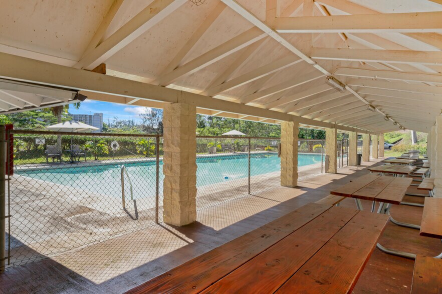 Community pool - 95-2031 Waikalani Pl