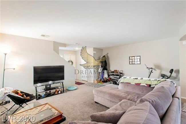 Building Photo - 548 Haunts Walk Ave