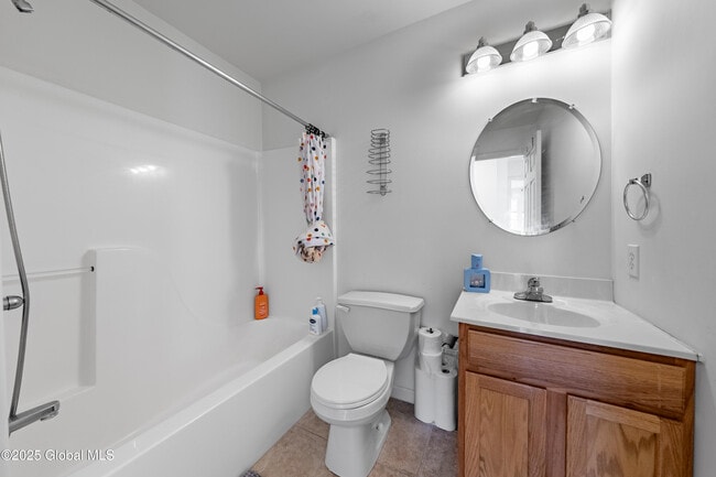 Building Photo - 108 Evergreen Pl
