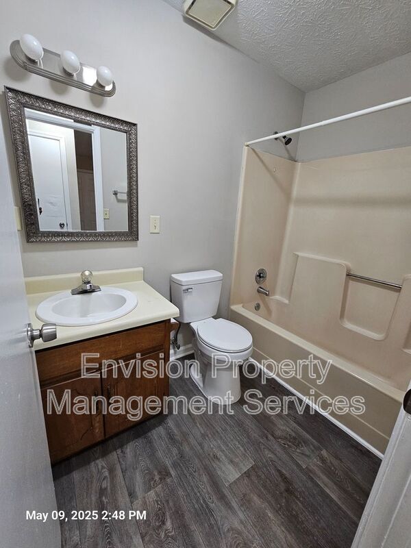 Building Photo - 111 Jay Ln