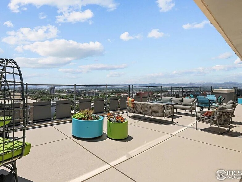 Rooftop Patio - 790 N Washington St