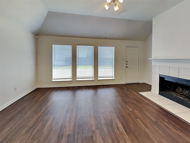 Building Photo - 30 Huntington Bend Dr