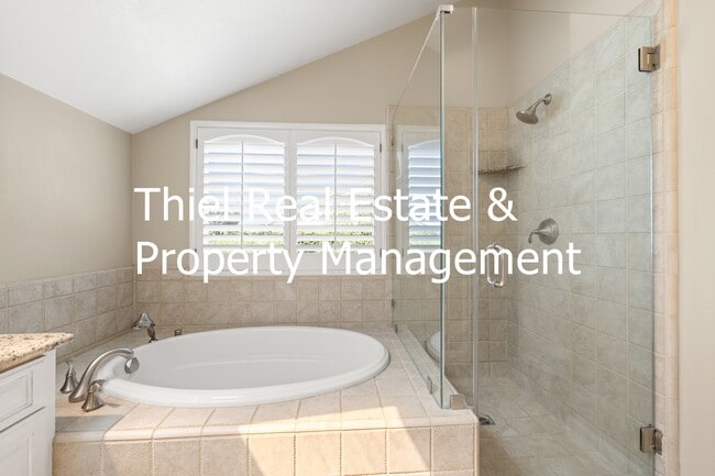 Building Photo - 2983 Flanagan Dr